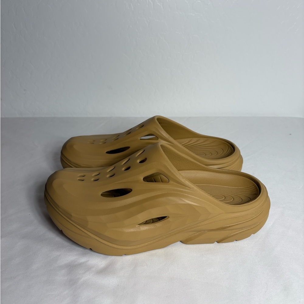 Hoka Ora Recovery Mule in Wheat Unisex Womens 11/ Men’s 9 NWOT - Picture 2 of 6